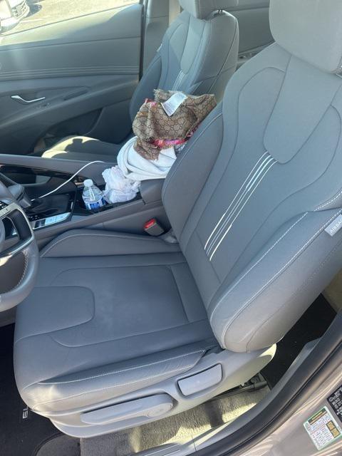 used 2023 Hyundai Elantra car