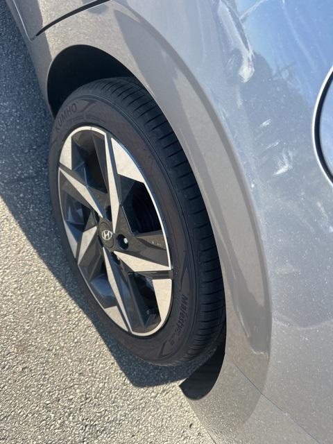 used 2023 Hyundai Elantra car