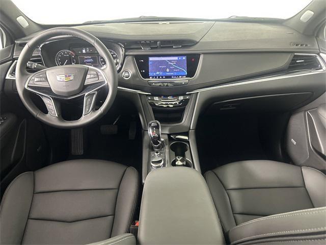 new 2025 Cadillac XT5 car, priced at $55,215