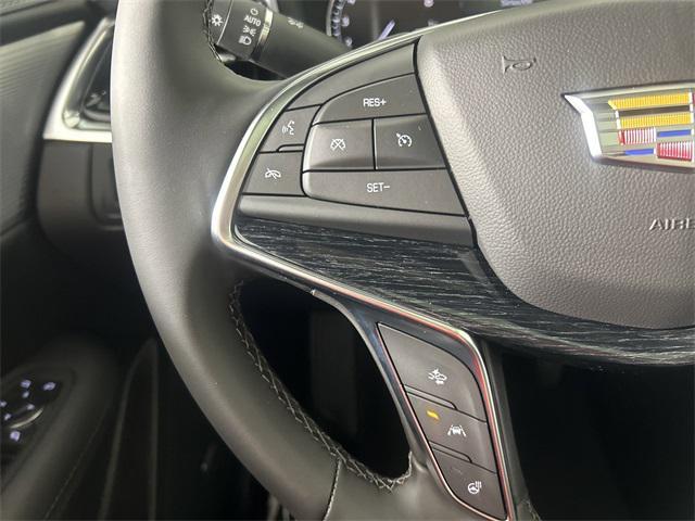 new 2025 Cadillac XT5 car, priced at $55,215
