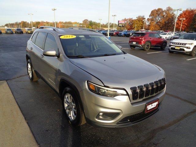 used 2019 Jeep Cherokee car, priced at $15,595