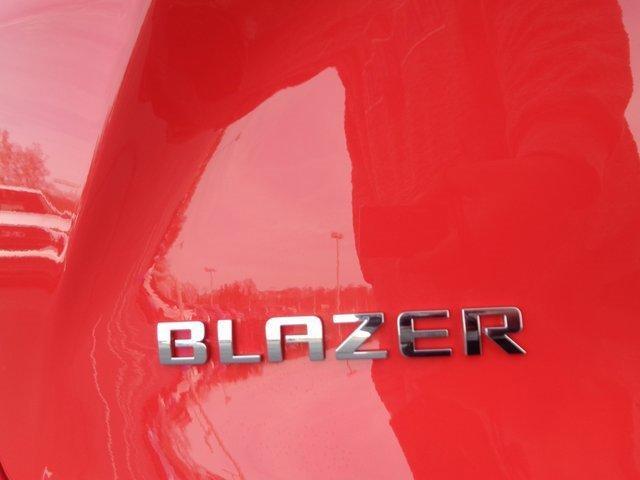 new 2025 Chevrolet Blazer car