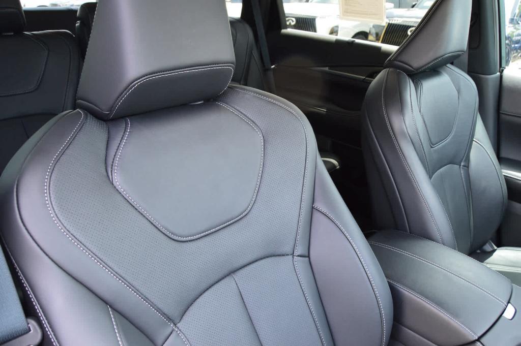used 2025 INFINITI QX60 car, priced at $45,999