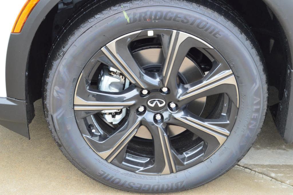 new 2026 INFINITI QX60 car, priced at $70,595