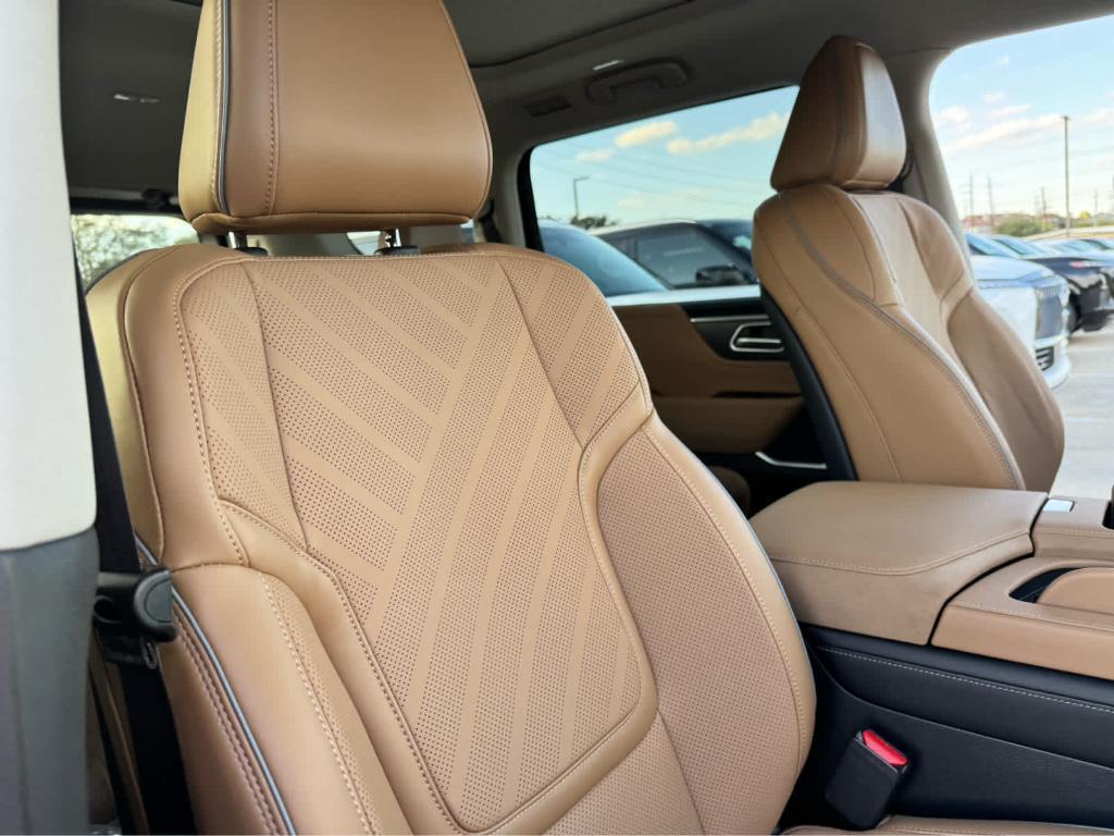 new 2026 INFINITI QX80 car, priced at $97,580