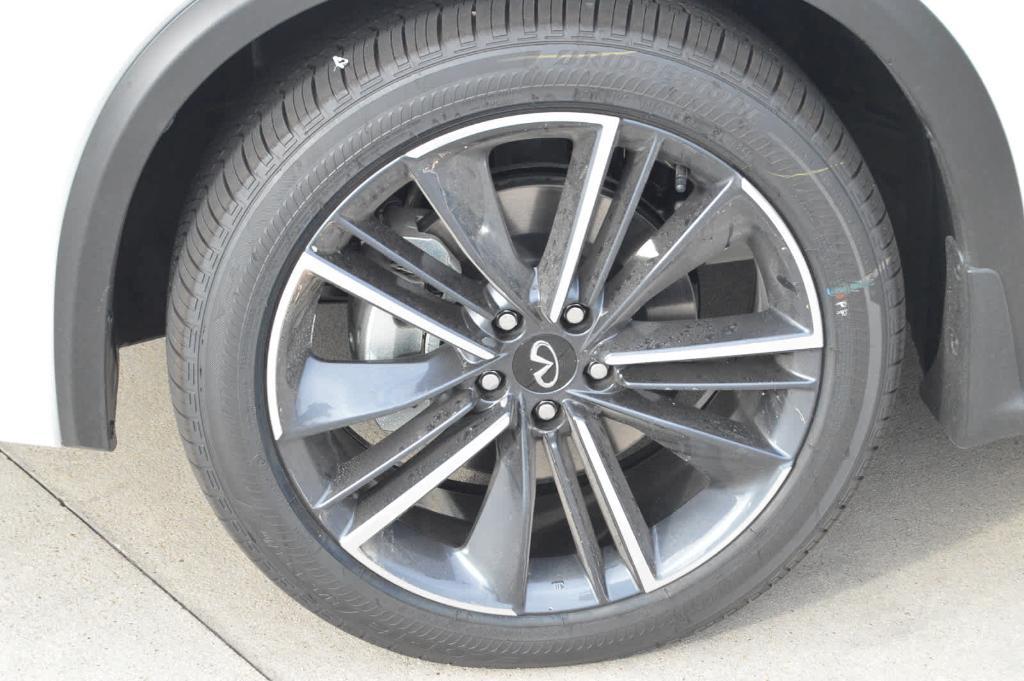 new 2025 INFINITI QX50 car, priced at $54,170