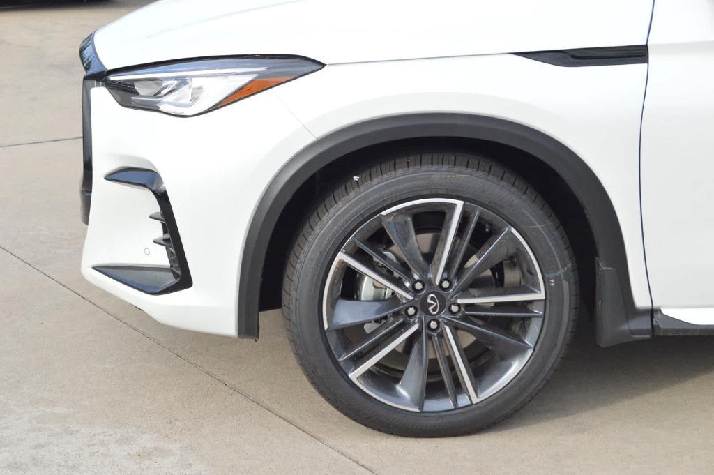 new 2025 INFINITI QX50 car, priced at $54,170