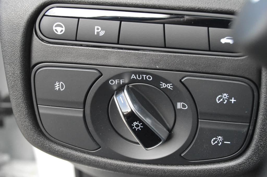new 2025 INFINITI QX50 car, priced at $54,170