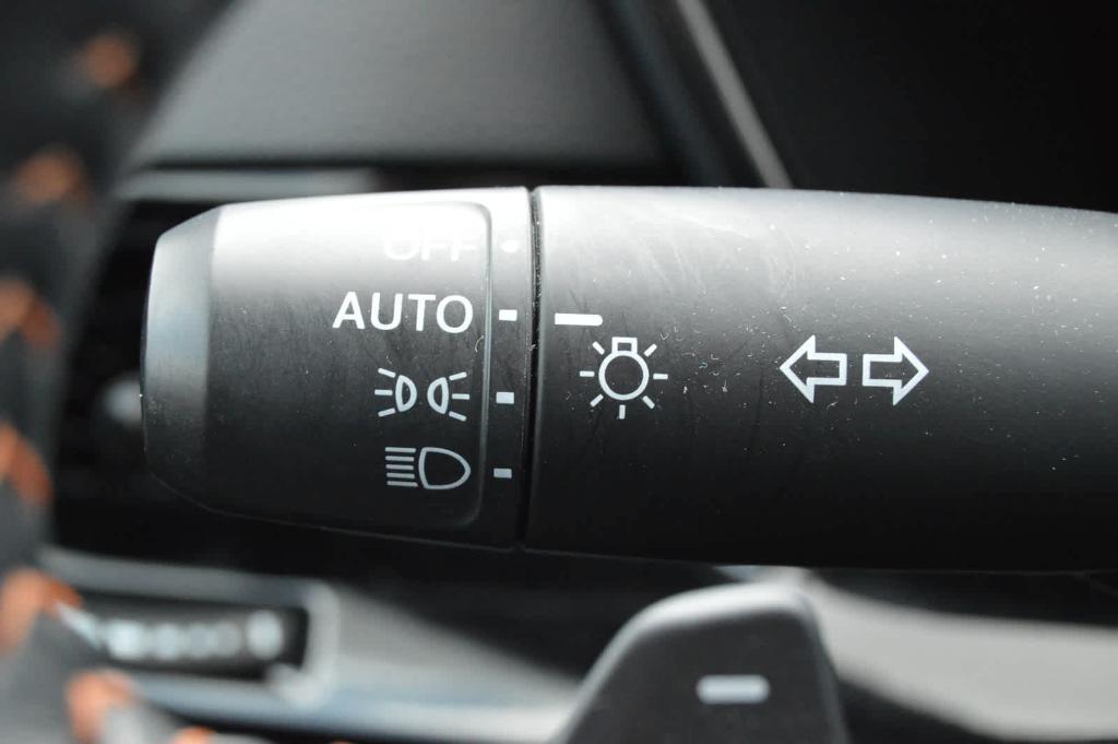 used 2025 Honda CR-V Hybrid car, priced at $36,999