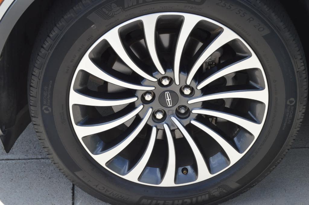 used 2023 Lincoln Aviator car, priced at $44,999