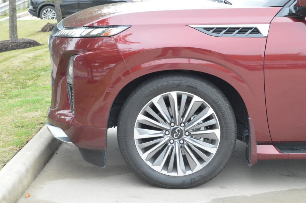 used 2025 INFINITI QX80 car, priced at $86,999