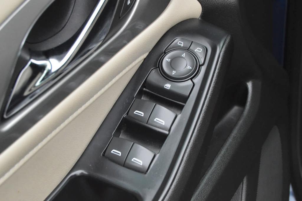 used 2022 Chevrolet Traverse car, priced at $26,991