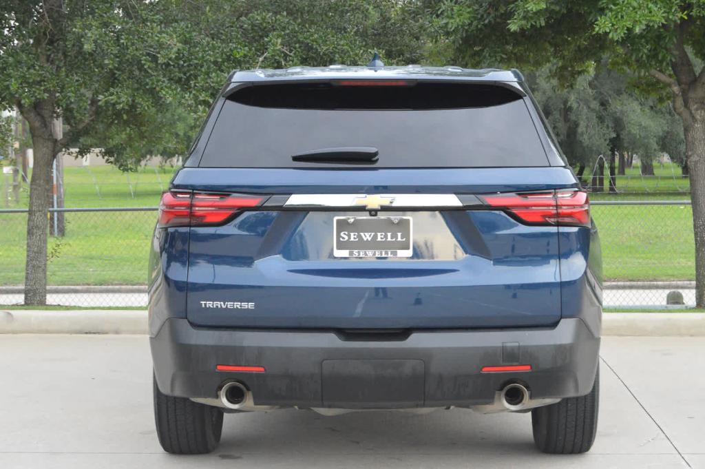 used 2022 Chevrolet Traverse car, priced at $26,991