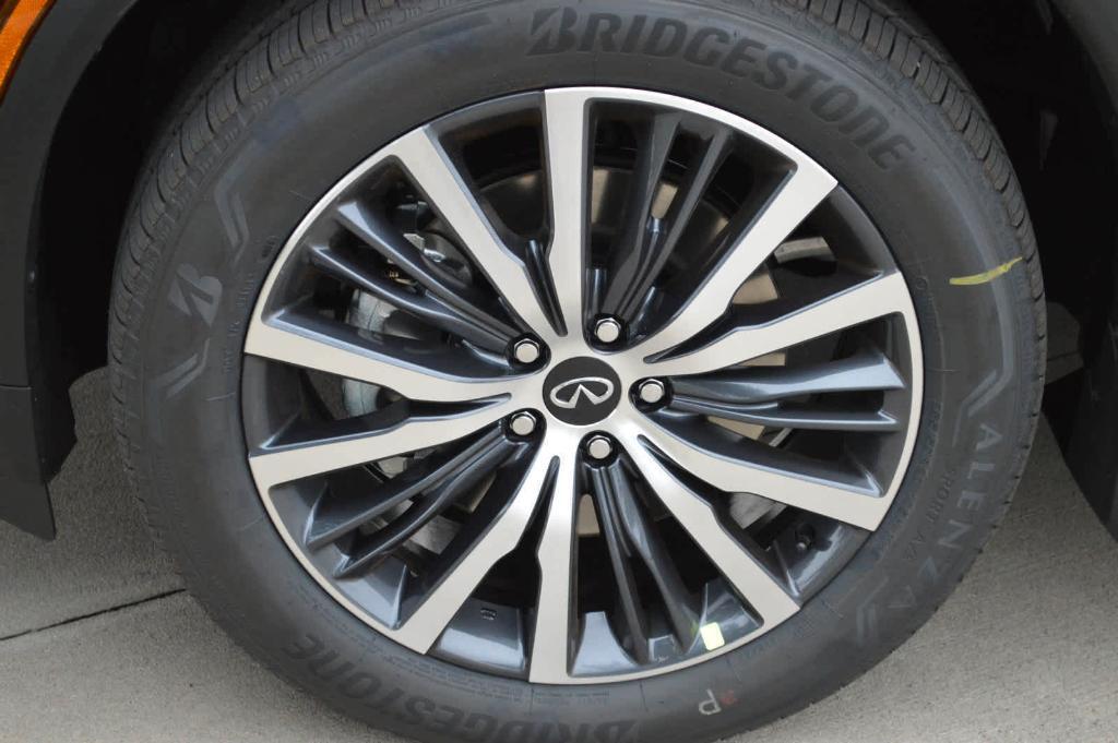 new 2025 INFINITI QX60 car, priced at $69,550