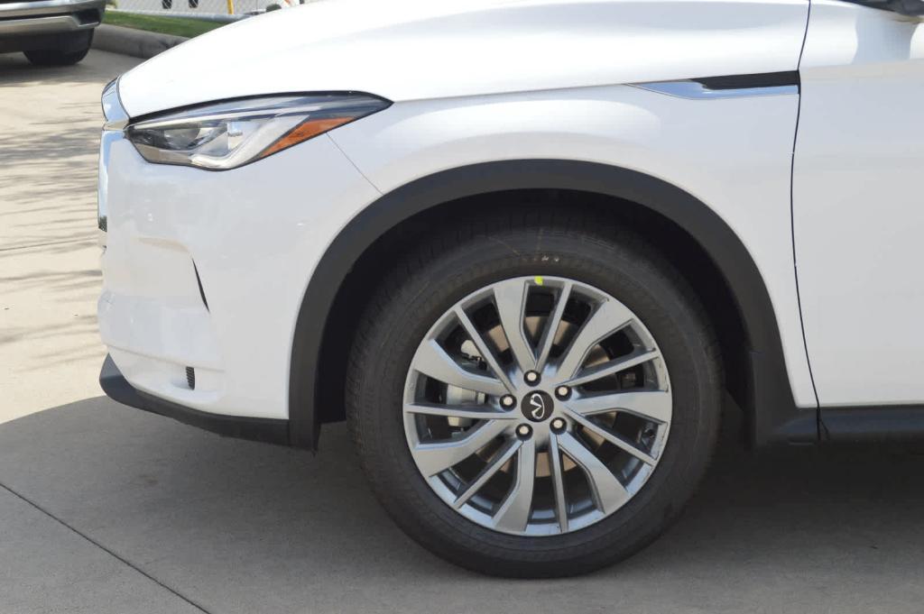 new 2025 INFINITI QX50 car, priced at $44,585