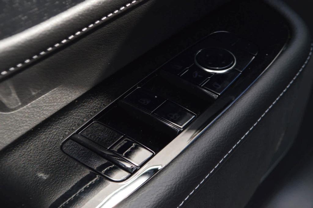 new 2025 INFINITI QX80 car, priced at $102,640