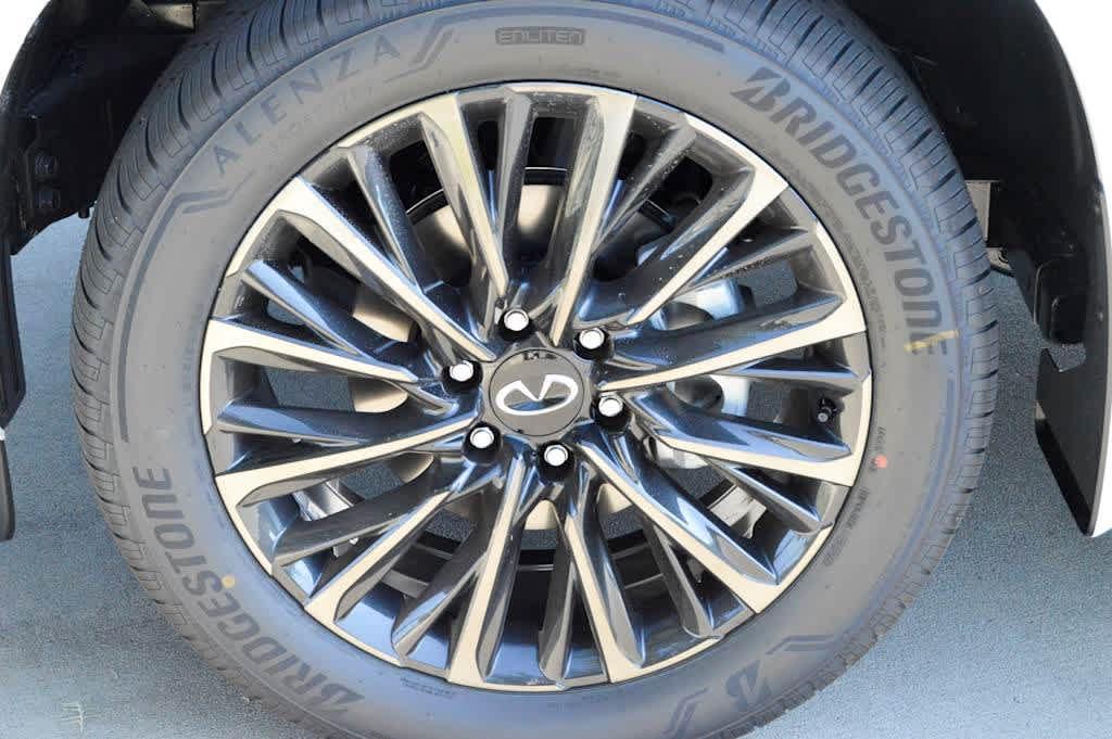 new 2026 INFINITI QX80 car, priced at $117,920