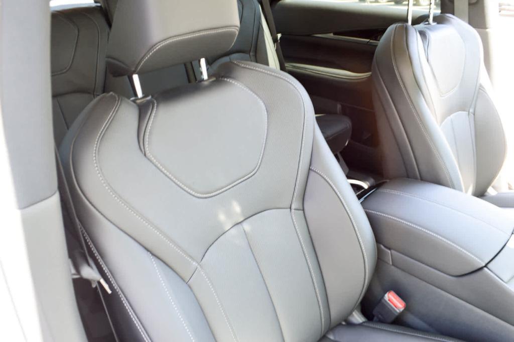 new 2025 INFINITI QX60 car, priced at $53,785