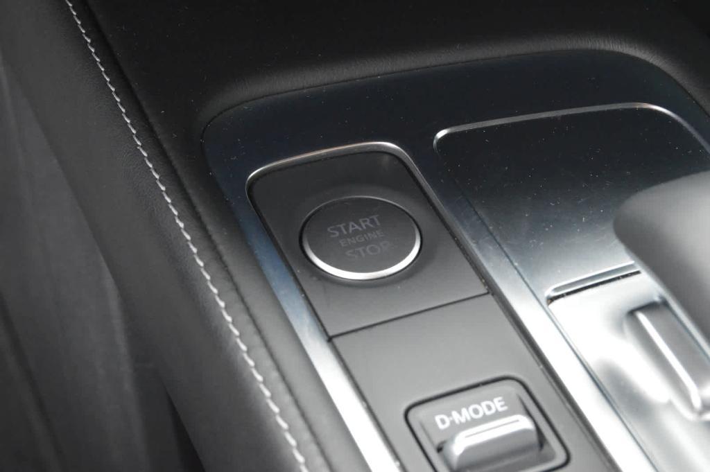 used 2025 INFINITI QX60 car, priced at $58,999