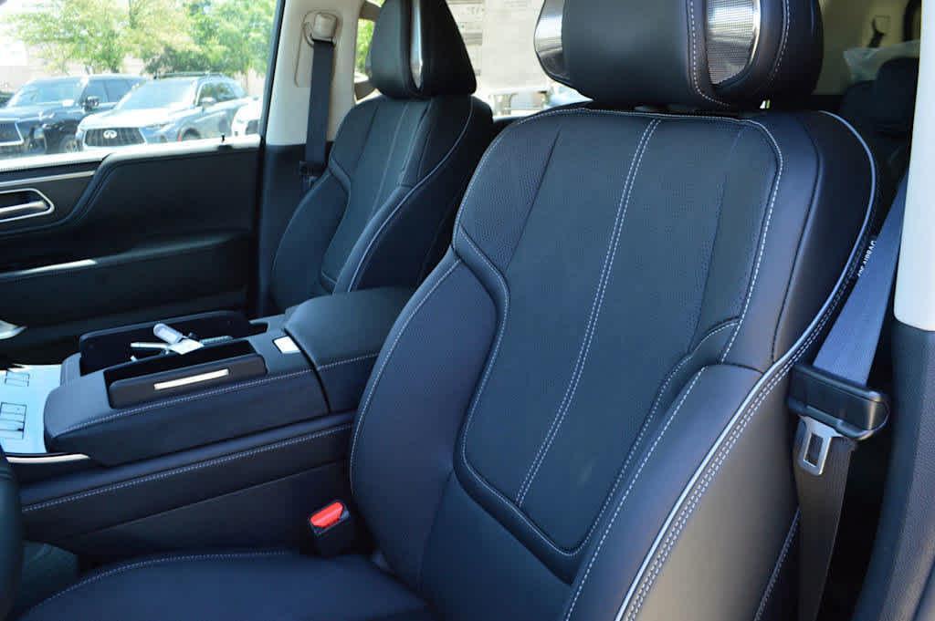 new 2025 INFINITI QX80 car, priced at $107,774