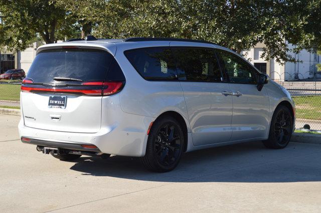 used 2023 Chrysler Pacifica car, priced at $31,499