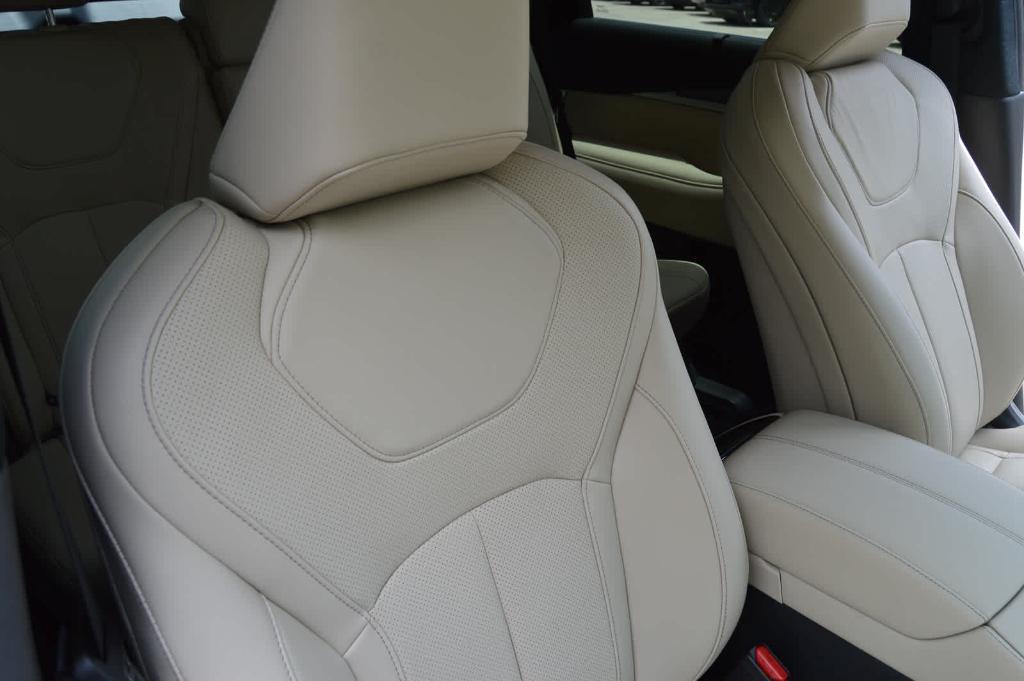 new 2025 INFINITI QX60 car, priced at $58,385