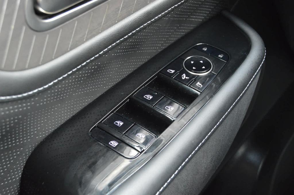 used 2025 INFINITI QX80 car, priced at $94,499