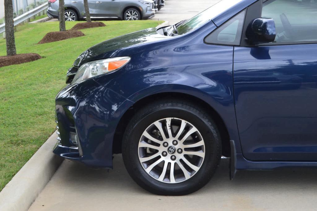 used 2020 Toyota Sienna car, priced at $29,998