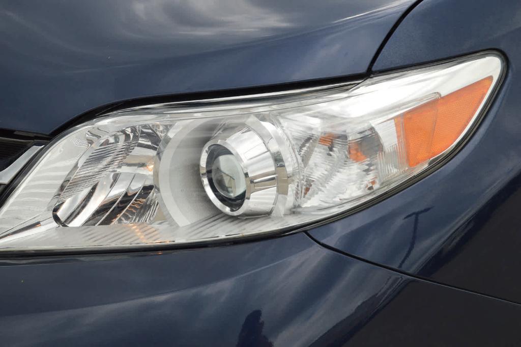 used 2020 Toyota Sienna car, priced at $29,998