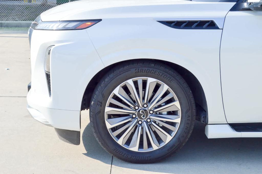 used 2025 INFINITI QX80 car, priced at $82,999