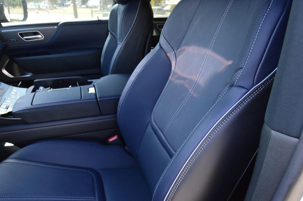 new 2026 INFINITI QX80 car, priced at $106,525