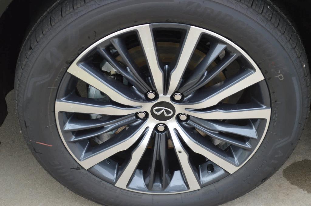 new 2025 INFINITI QX60 car, priced at $69,550