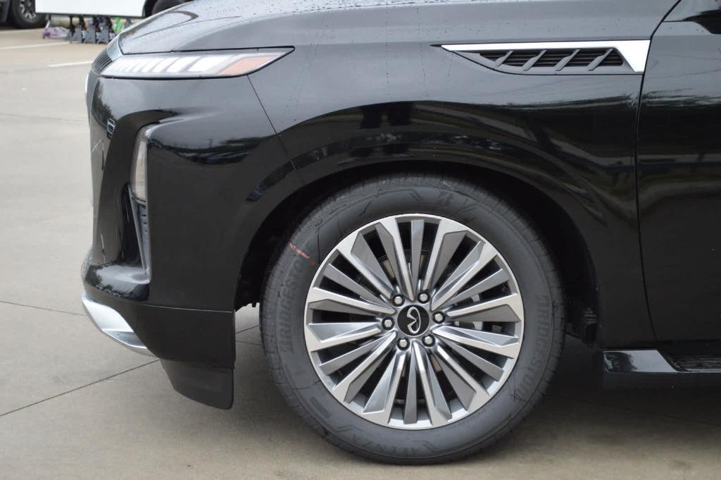 new 2025 INFINITI QX80 car, priced at $92,100