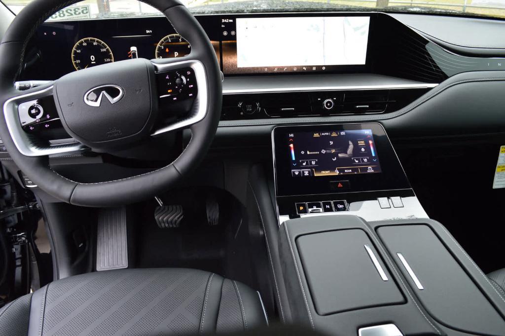 new 2025 INFINITI QX80 car, priced at $92,100