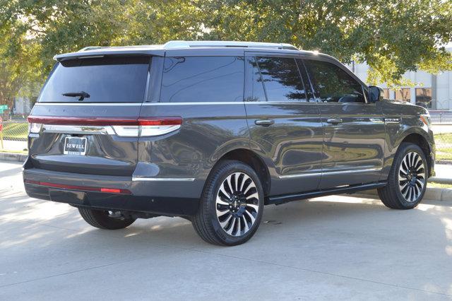 used 2024 Lincoln Navigator car, priced at $89,999