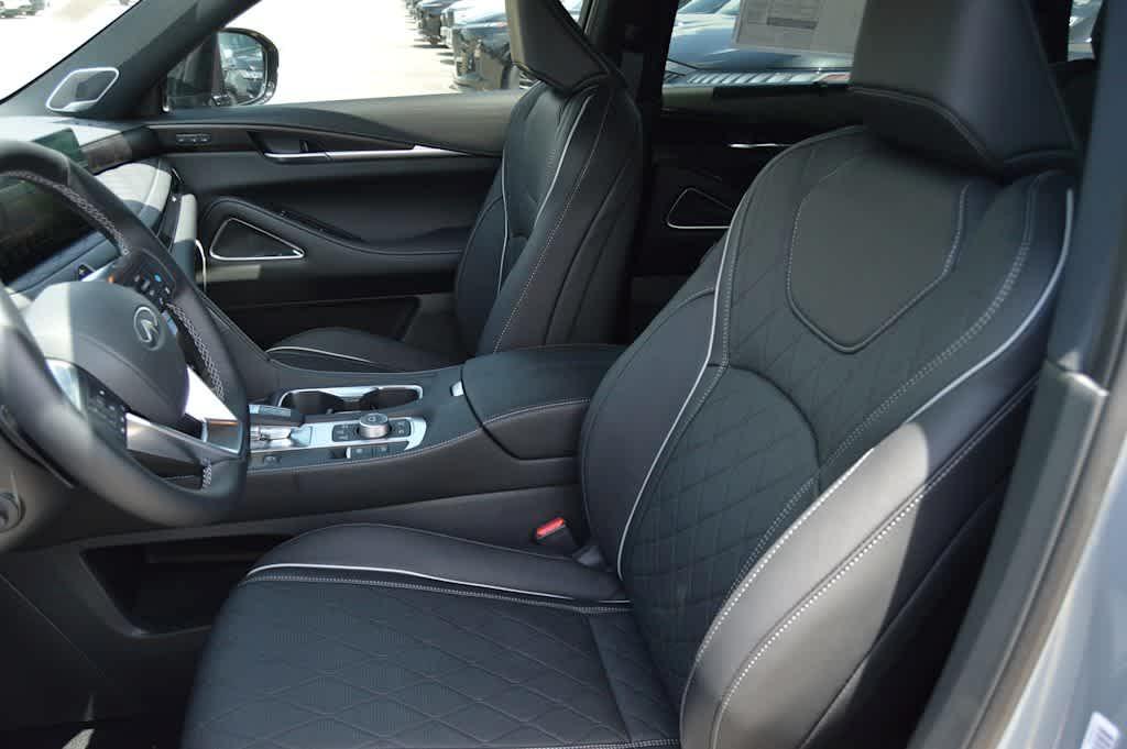 new 2025 INFINITI QX60 car, priced at $69,550