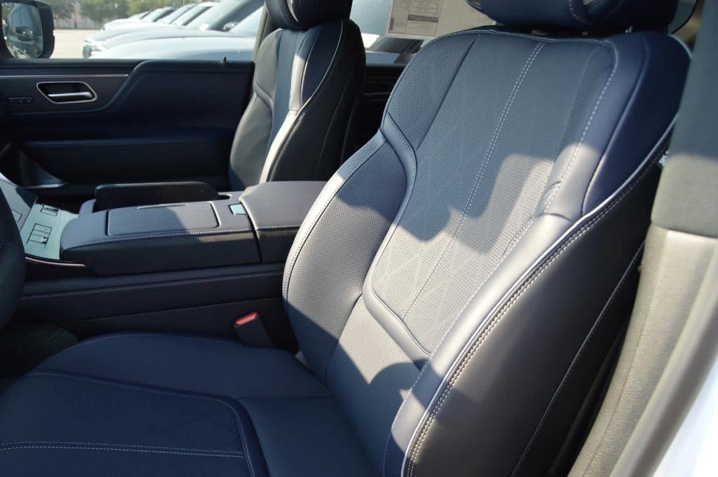 new 2026 INFINITI QX80 car, priced at $106,525
