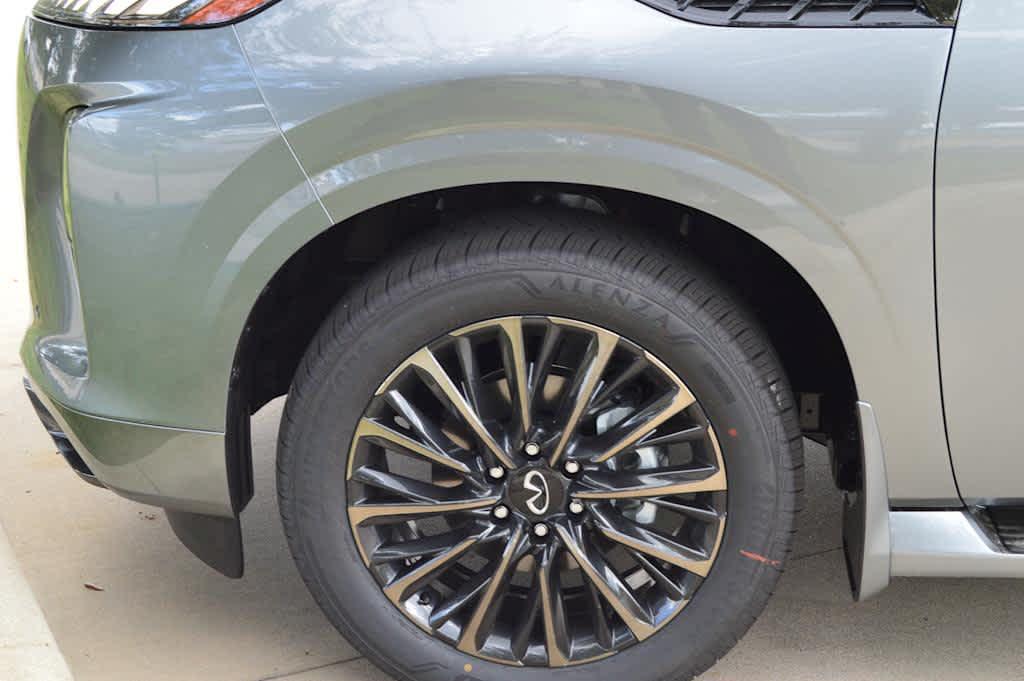new 2026 INFINITI QX80 car, priced at $117,715