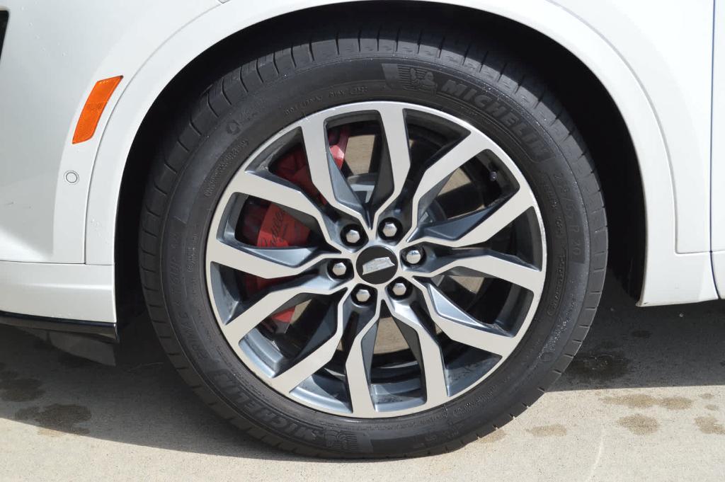 used 2023 Cadillac XT6 car, priced at $36,699