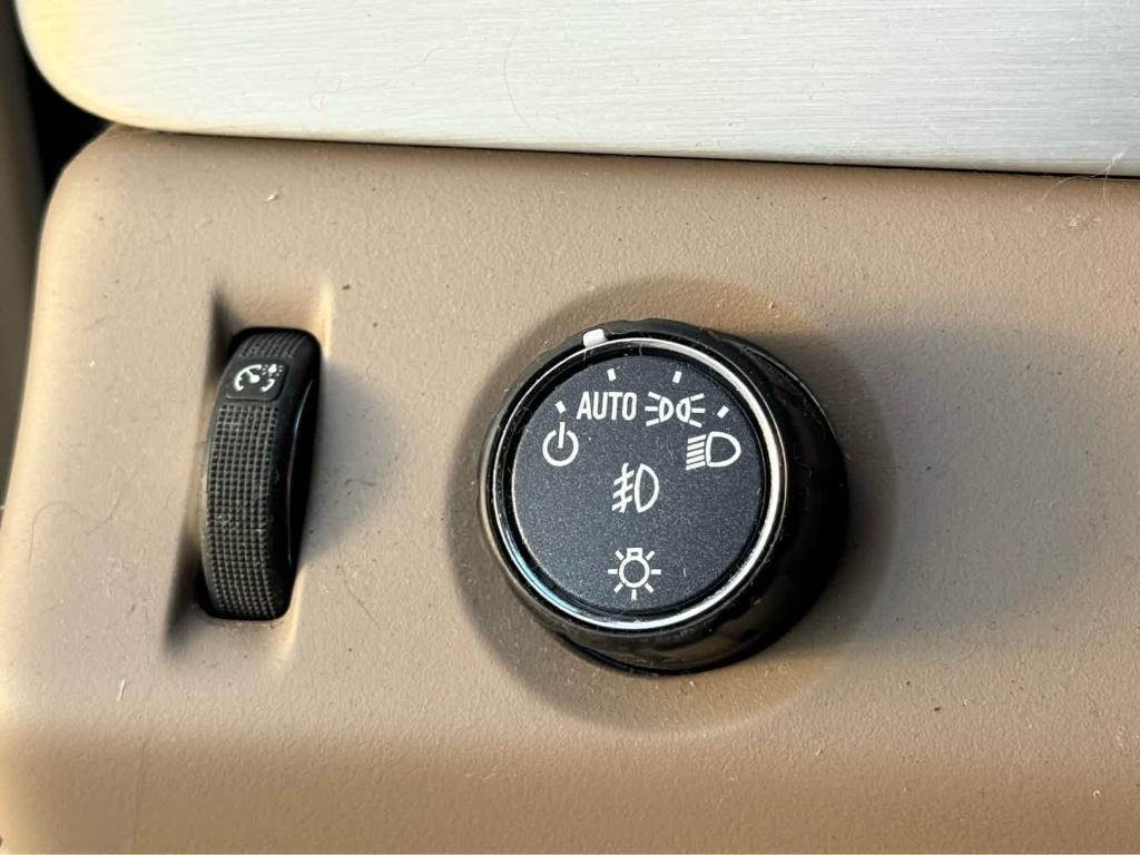 used 2016 GMC Yukon car, priced at $26,999