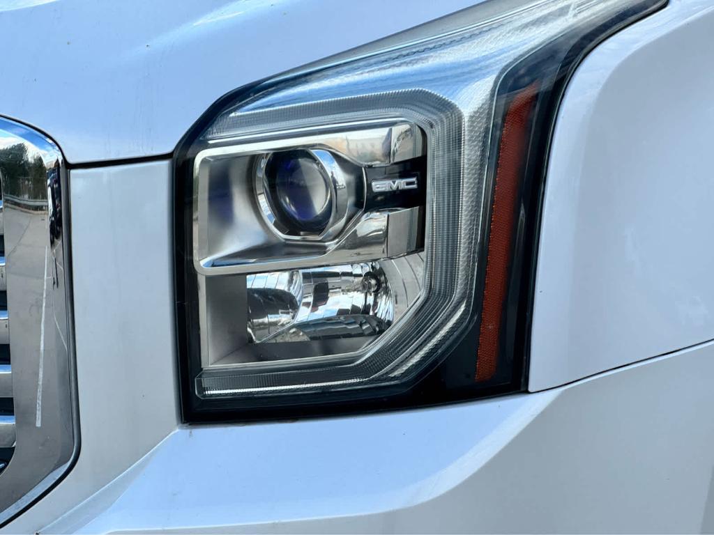 used 2016 GMC Yukon car, priced at $26,999