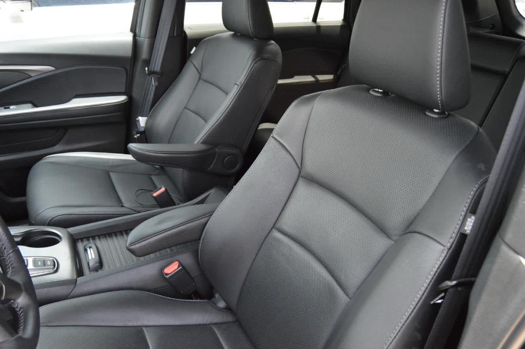 used 2022 Honda Passport car, priced at $29,829