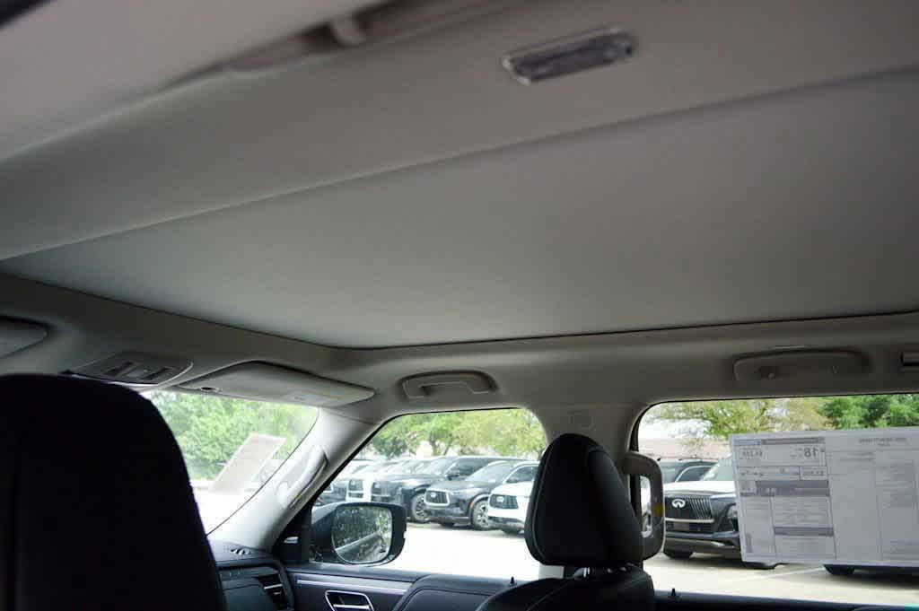 new 2025 INFINITI QX80 car, priced at $92,100