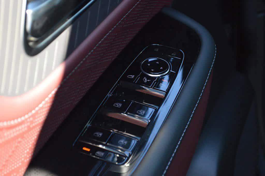 new 2025 INFINITI QX80 car, priced at $112,590