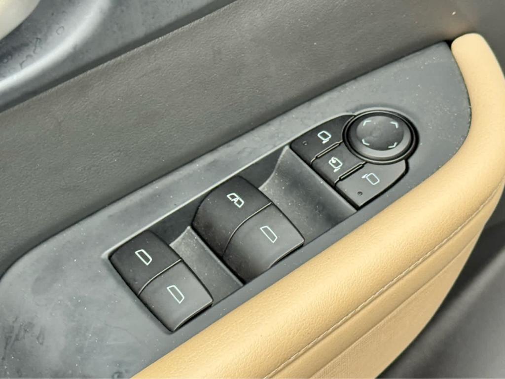 used 2025 Buick Enclave car, priced at $38,999