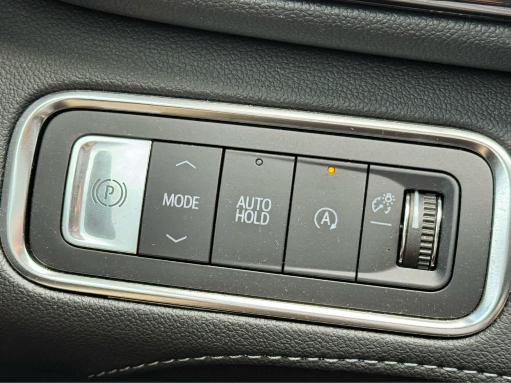 used 2025 Buick Enclave car, priced at $38,999