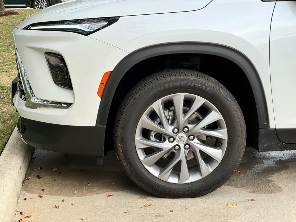 used 2025 Buick Enclave car, priced at $38,999