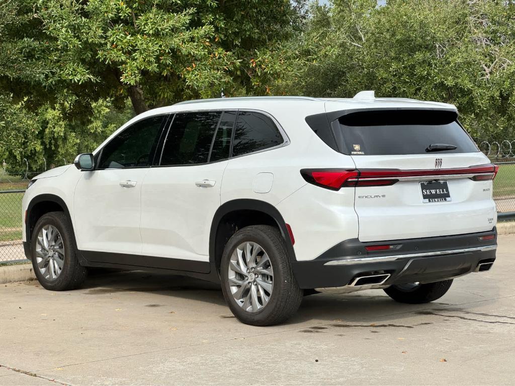 used 2025 Buick Enclave car, priced at $38,999