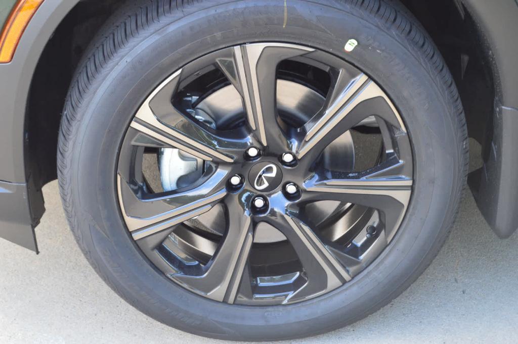 new 2026 INFINITI QX60 car, priced at $70,990