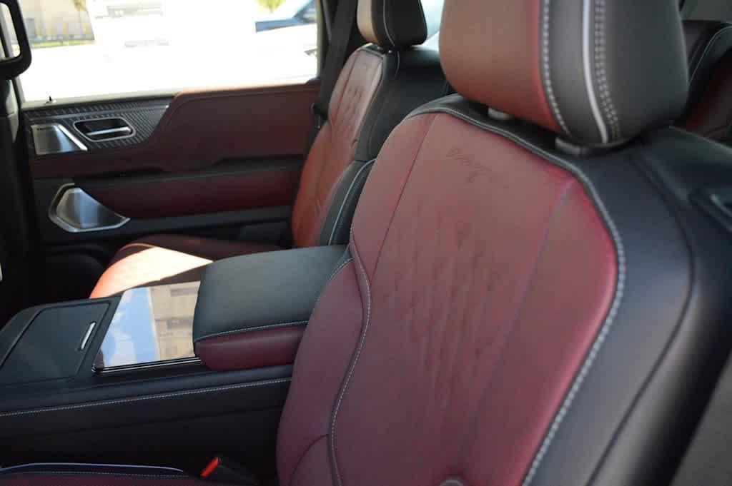 new 2025 INFINITI QX80 car, priced at $123,585